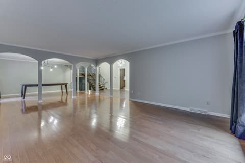 Photo of 69 E Maple Drive, Franklin, IN