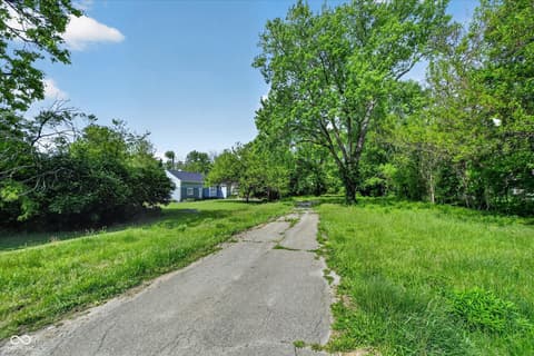 Community — 2620 W 61st Street, Indianapolis, IN