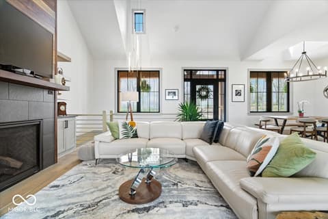 Photo of 4852 Homestead Court, Zionsville, IN