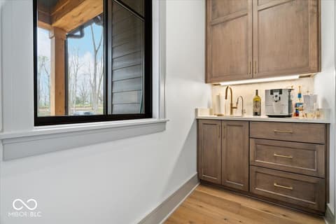 Photo of 4852 Homestead Court, Zionsville, IN