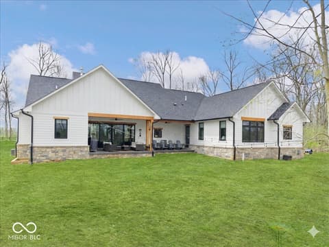 Photo of 4852 Homestead Court, Zionsville, IN