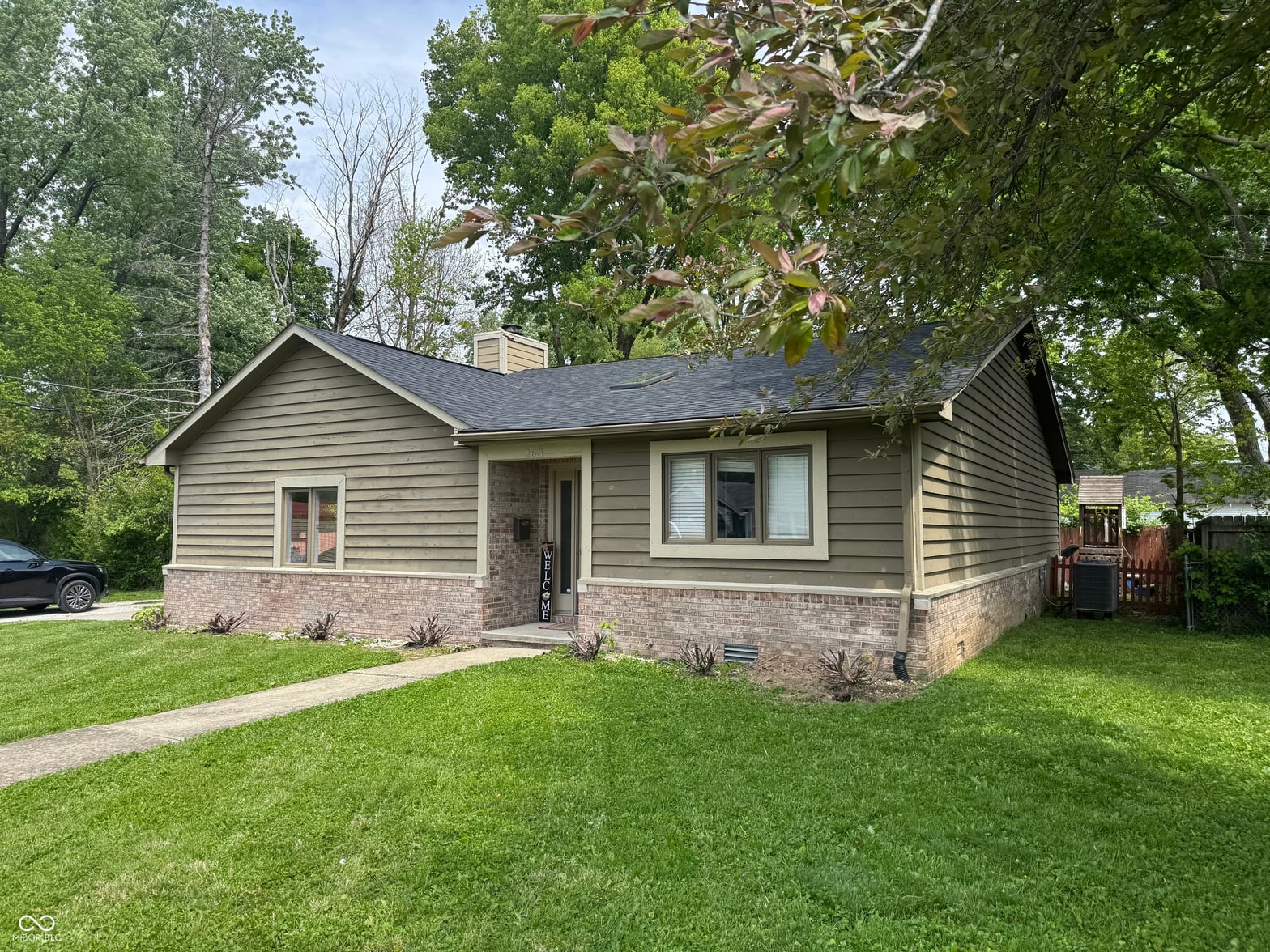 Front exterior at 263 S Jefferson Street, Brownsburg, IN