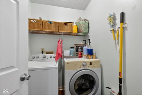 Photo of 3815 Nuthatcher Drive, Indianapolis, IN