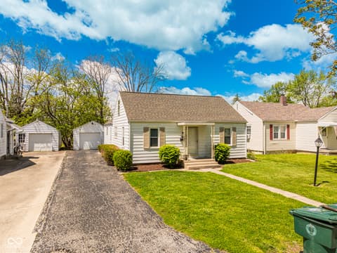 Front exterior at 2117 N Maplewood Avenue, Muncie, IN