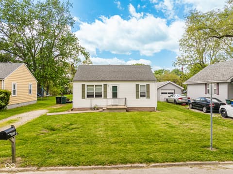 Front exterior at 1625 N New York Avenue, Muncie, IN