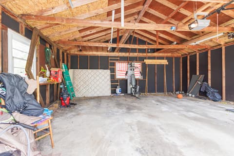 Garage at 1108 W Weber Drive, Muncie, IN