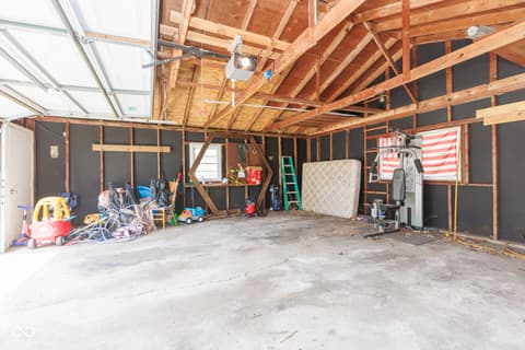 Garage at 1108 W Weber Drive, Muncie, IN