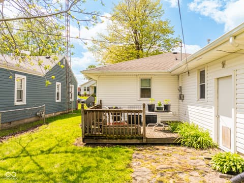 Outdoor living area at 1716 N Ball Avenue, Muncie, IN