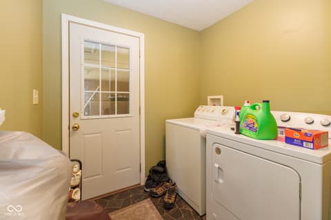 Laundry room at 1716 N Ball Avenue, Muncie, IN