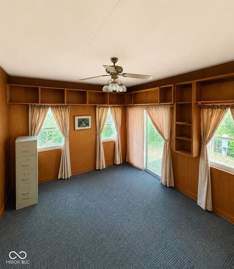 Photo of 857 Knob Hill Drive, Veedersburg, IN