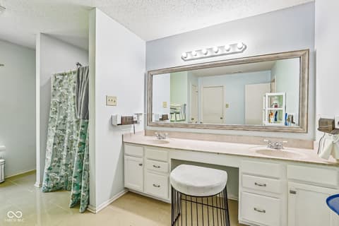 Photo of 5884 Skyward Lane, Indianapolis, IN