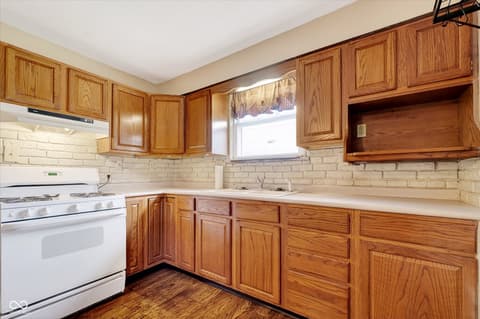 Photo of 1050 W McClurg Street, Frankfort, IN