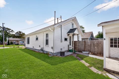 Photo of 1050 W McClurg Street, Frankfort, IN