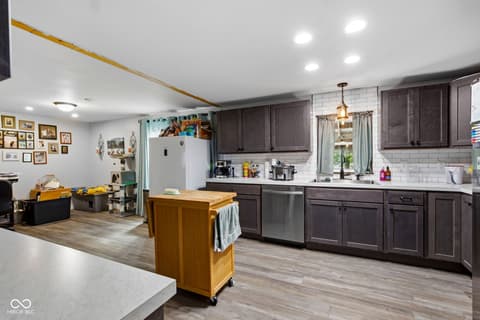 Photo of 160 W Union Road, Monrovia, IN