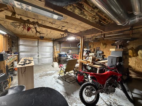 Garage at 1522 N Cayuse Trail, Greensburg, IN
