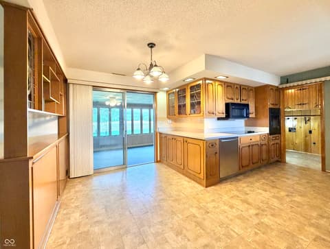 Photo of 8700 W County Road 600 S, Daleville, IN