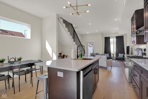 Photo of 417 E Morris Street, Indianapolis, IN