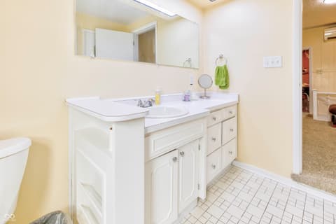 Photo of 25 W 9th Street, Lapel, IN