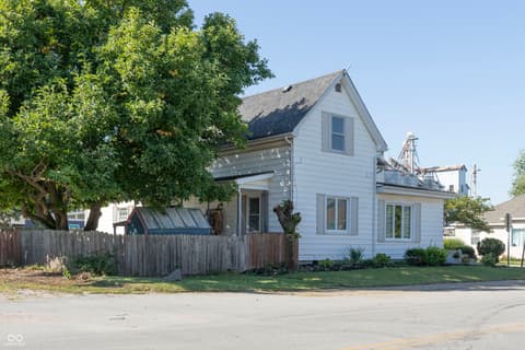 Photo of 25 W 9th Street, Lapel, IN