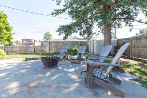 Photo of 25 W 9th Street, Lapel, IN