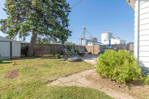 Photo of 25 W 9th Street, Lapel, IN