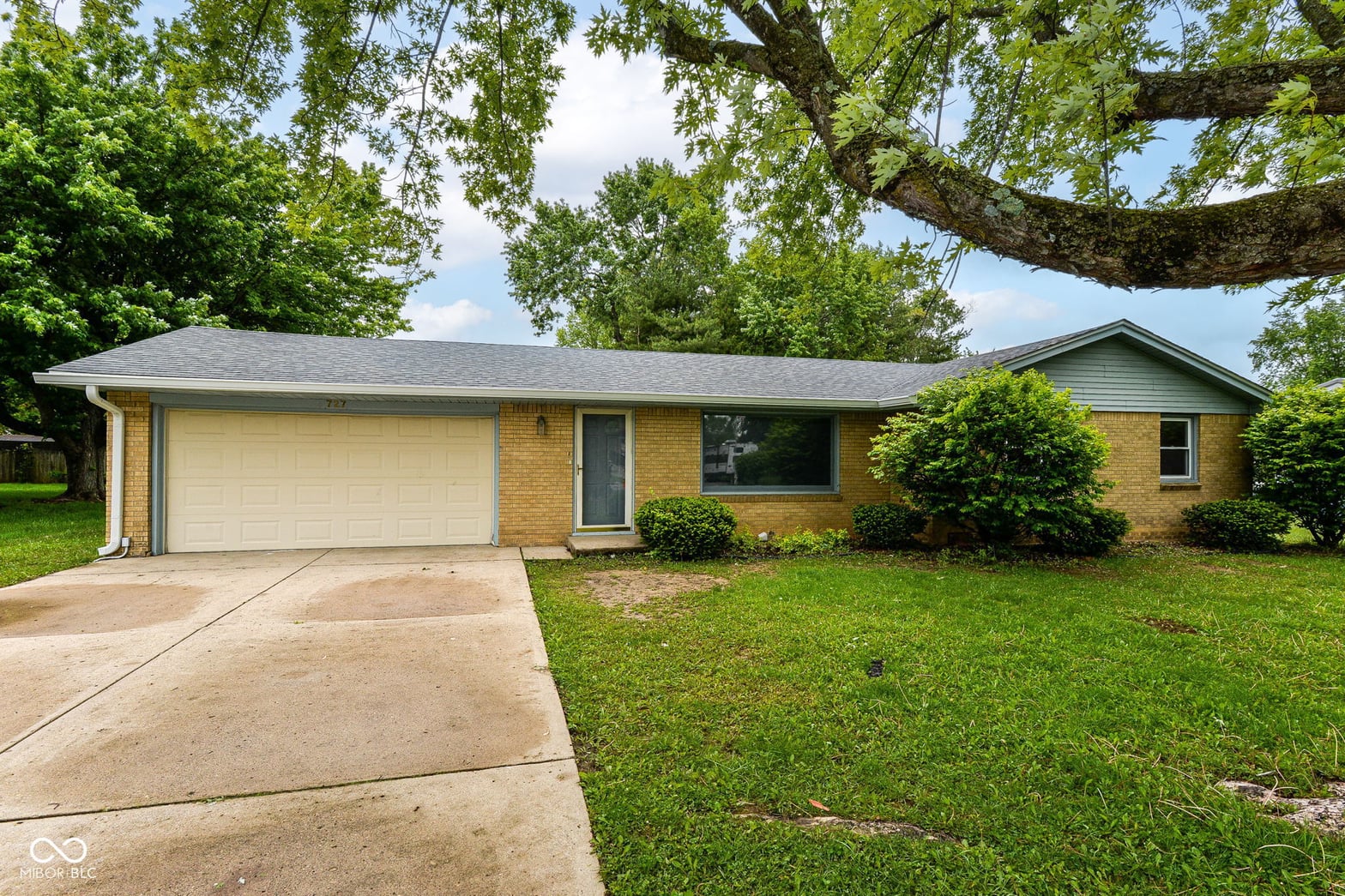 Photo of 727 Hattie Drive, Anderson, IN