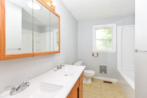 Photo of 727 Hattie Drive, Anderson, IN