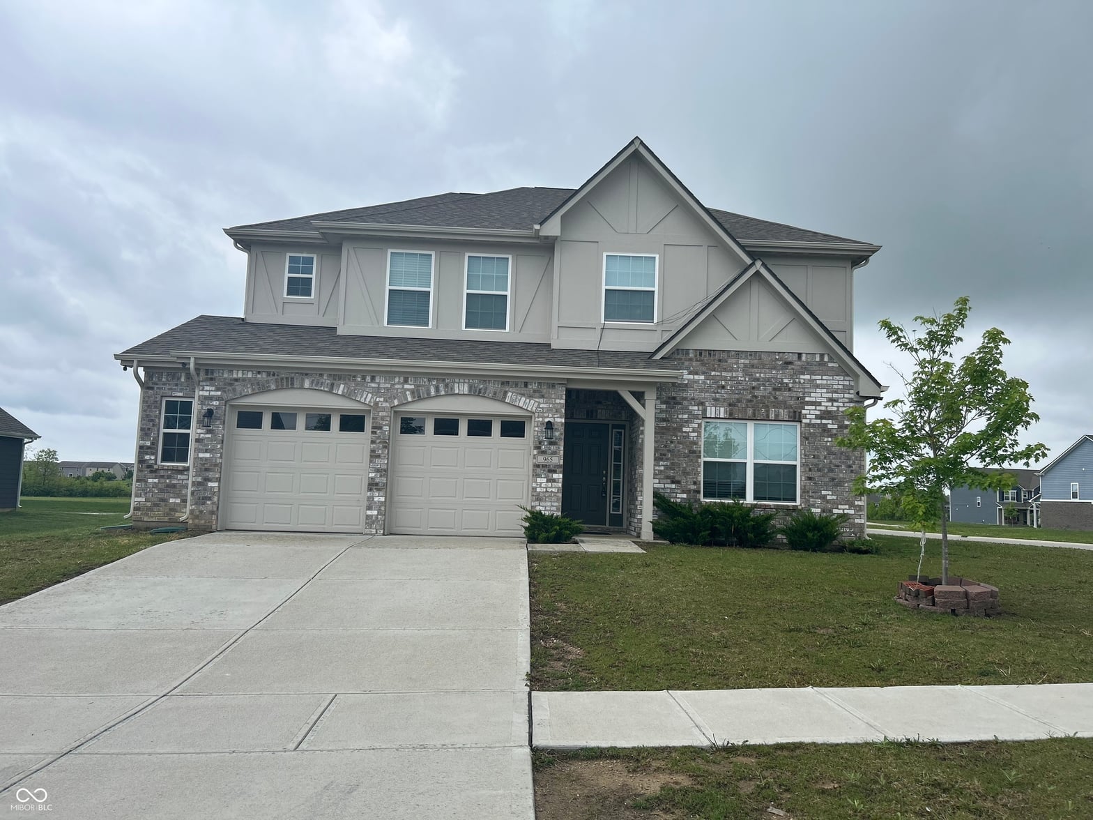 Front exterior at 965 Bent Branch Circle, Greenwood, IN