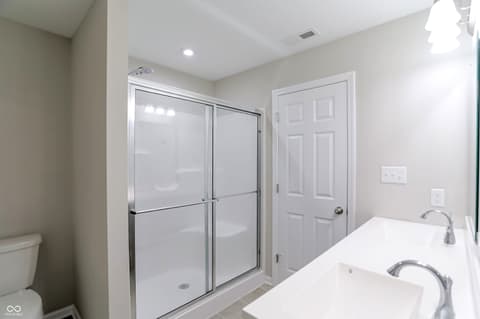 Photo of 7111 Lillian Place, Cumberland, IN