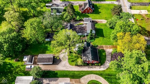 Photo of 95 N High School Road, Indianapolis, IN