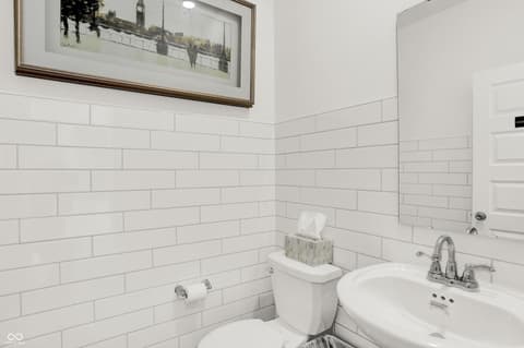 Photo of 4023 Ashton View Lane, Indianapolis, IN