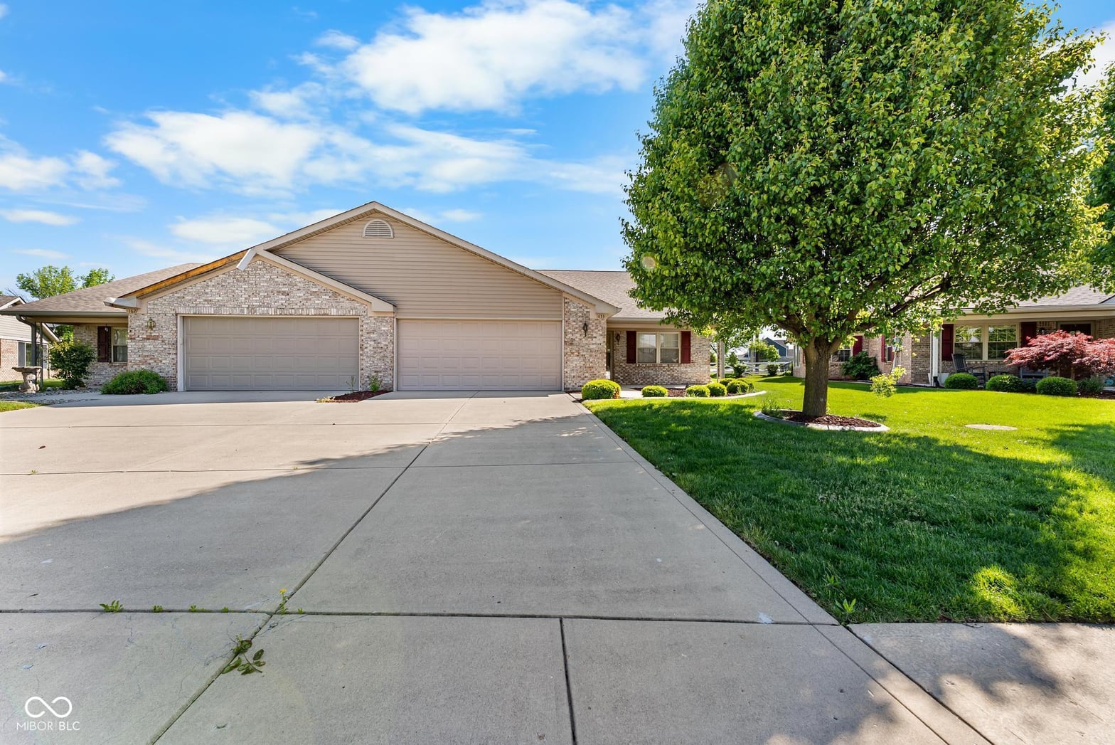 Front exterior at 1633 Vidalia Court, Greenwood, IN
