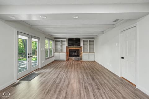 Photo of 610 Timber Mill Lane, Indianapolis, IN