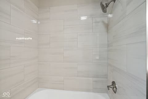 Photo of 610 Timber Mill Lane, Indianapolis, IN