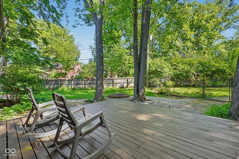 Photo of 610 Timber Mill Lane, Indianapolis, IN