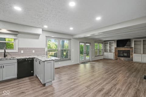Photo of 610 Timber Mill Lane, Indianapolis, IN