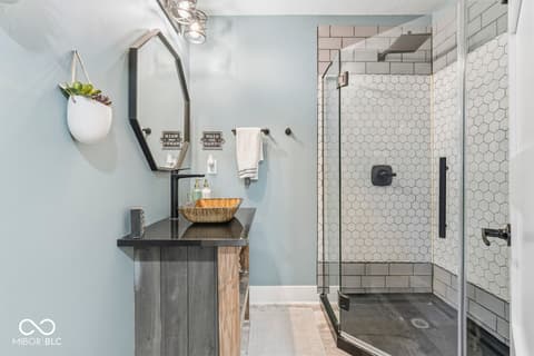 Bathroom at 939 Elmwood Circle, Noblesville, IN