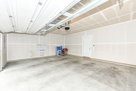 Garage at 7199 Governors Row, Avon, IN