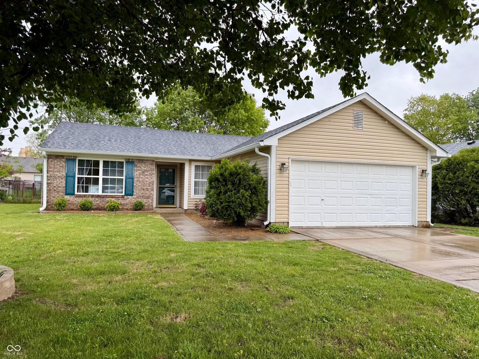 Photo of 79 Meadow Creek East Boulevard, Whiteland, IN
