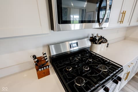 Photo of 327 Waterford Lane, Westfield, IN
