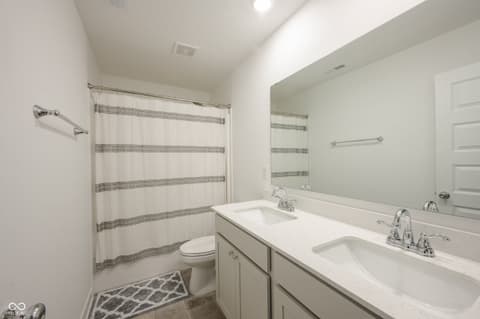 Photo of 327 Waterford Lane, Westfield, IN