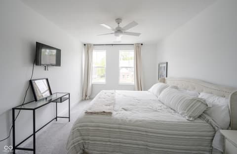 Photo of 327 Waterford Lane, Westfield, IN