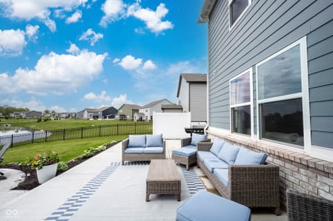 Photo of 327 Waterford Lane, Westfield, IN