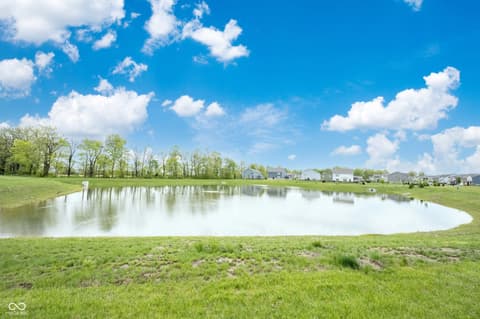 Photo of 327 Waterford Lane, Westfield, IN