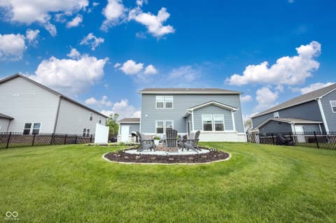 Photo of 327 Waterford Lane, Westfield, IN