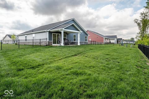 Photo of 946 Independence Drive, Edinburgh, IN