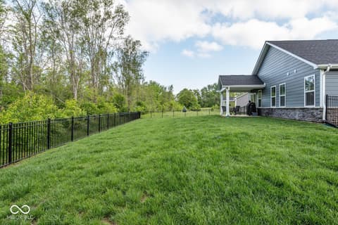 Photo of 946 Independence Drive, Edinburgh, IN
