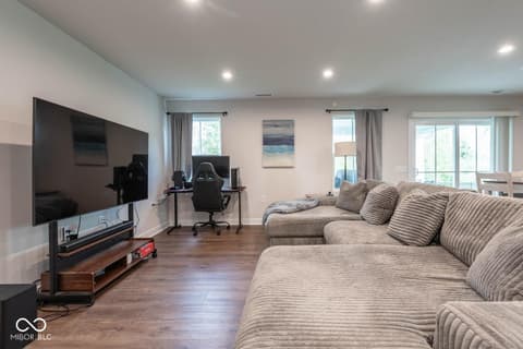 Photo of 946 Independence Drive, Edinburgh, IN