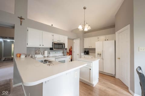 Photo of 7715 Heather Lane, Fishers, IN