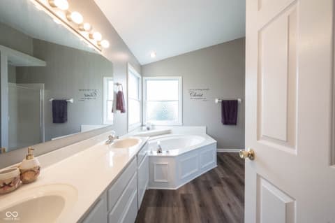 Photo of 7715 Heather Lane, Fishers, IN
